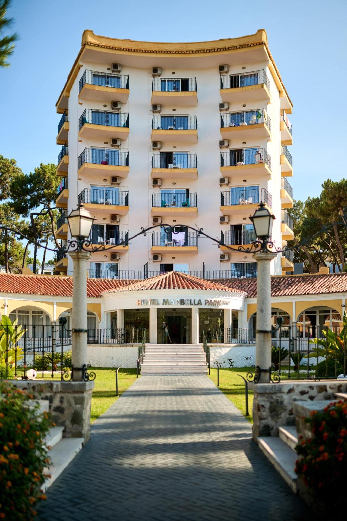 Hotel AluaSun Marbella Park Esterno foto