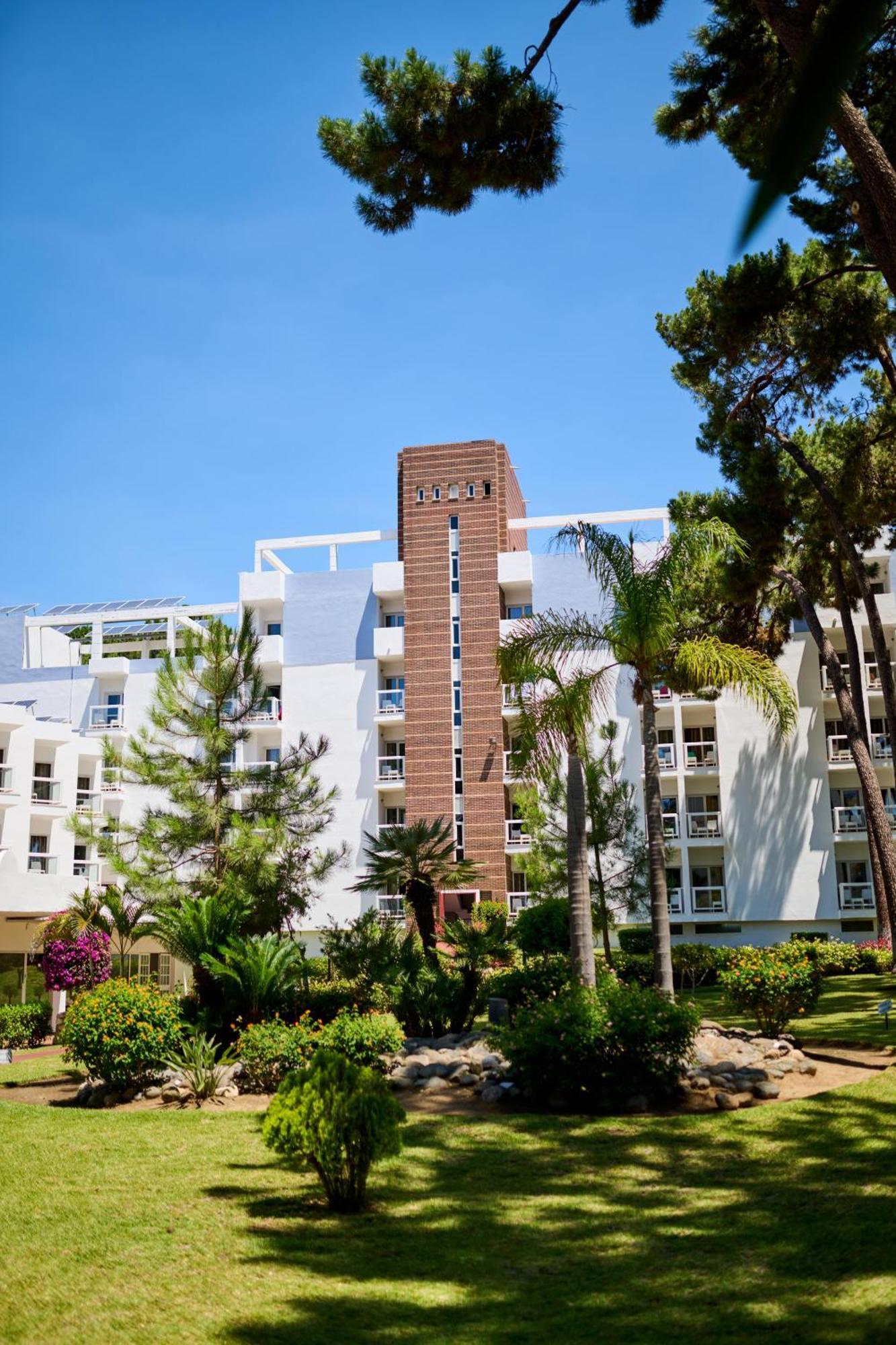 Hotel AluaSun Marbella Park Esterno foto